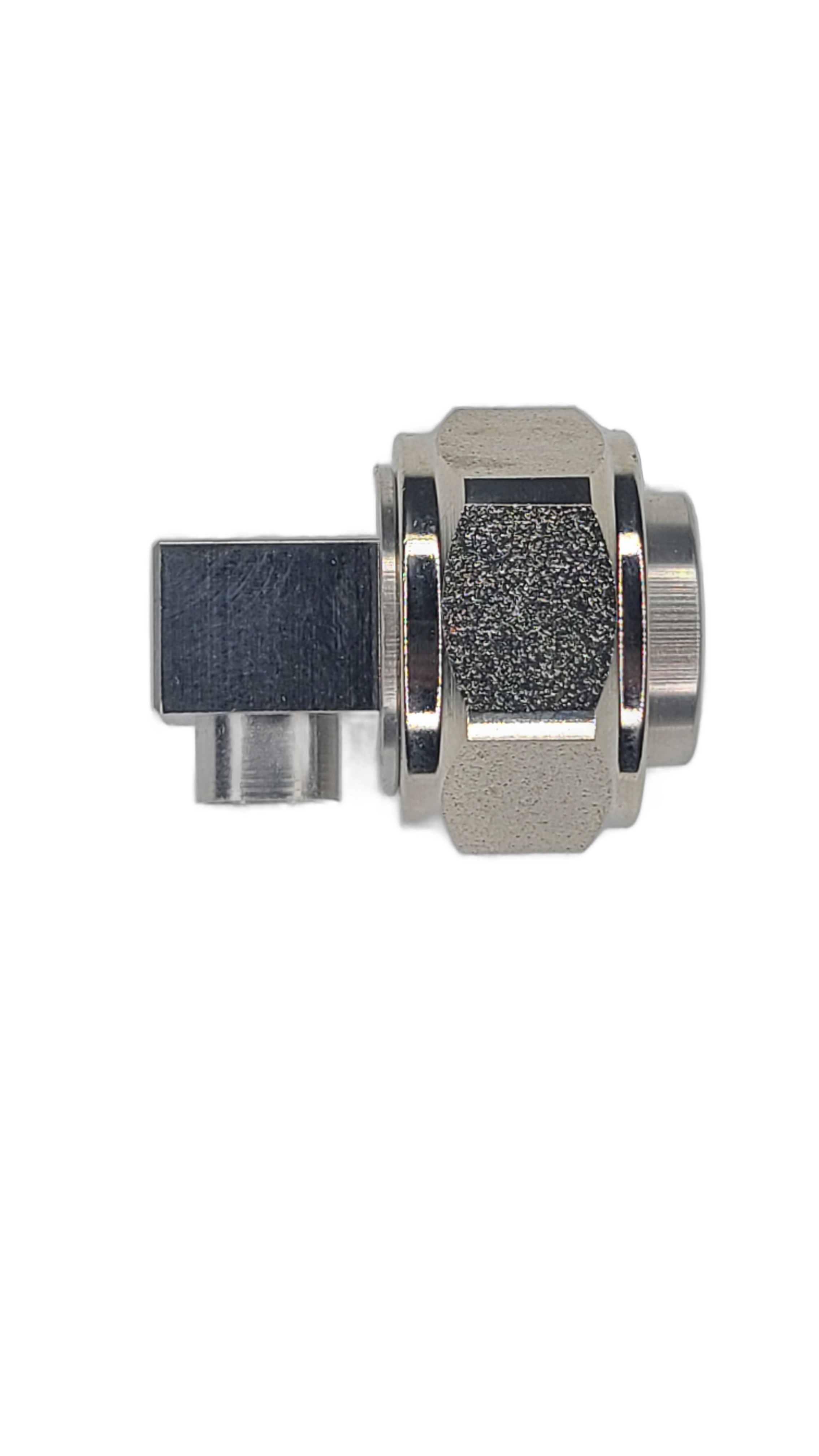 FF401 - 4.3-10 Male - Right Angle - Solder Center Crimp Outer connector